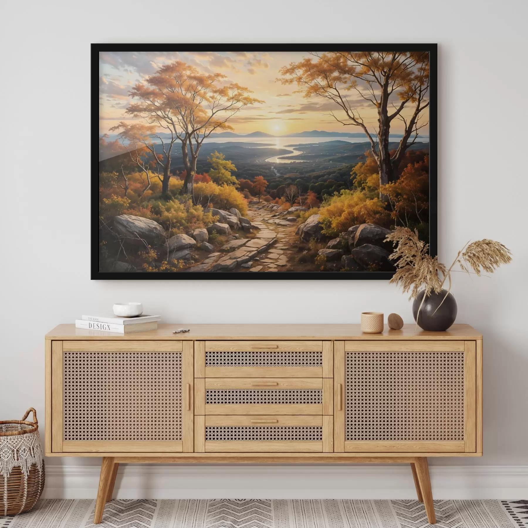 Fototapet Krajina s klikatou polní cestou vedoucí lesem podzimně zbarvených stromů a oblohou při západu slunce f41732