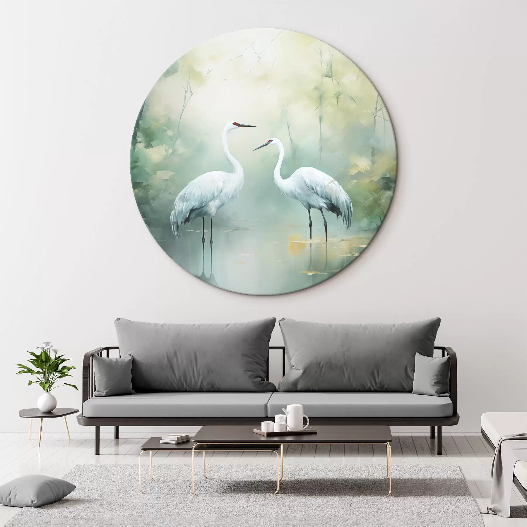 Obraz Dva bílí jeřábi stojící v rybníce , obklopeni zeleným lesem s měkkým, rozptýleným osvětlením Č. r43166