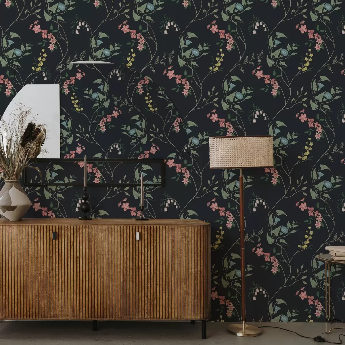 Tapety Květy, listy a stonky na tmavém pozadí a00047