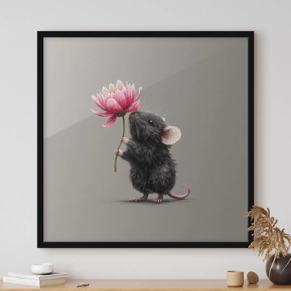 Poster Okouzlující myš vdechující vůni růžové pivoňky f44248