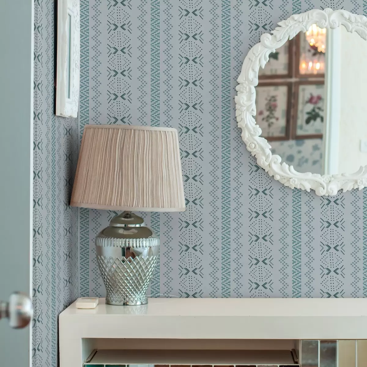 Tapety Geometrie s ukrajinskou výšivkou na modrém pozadí a00139