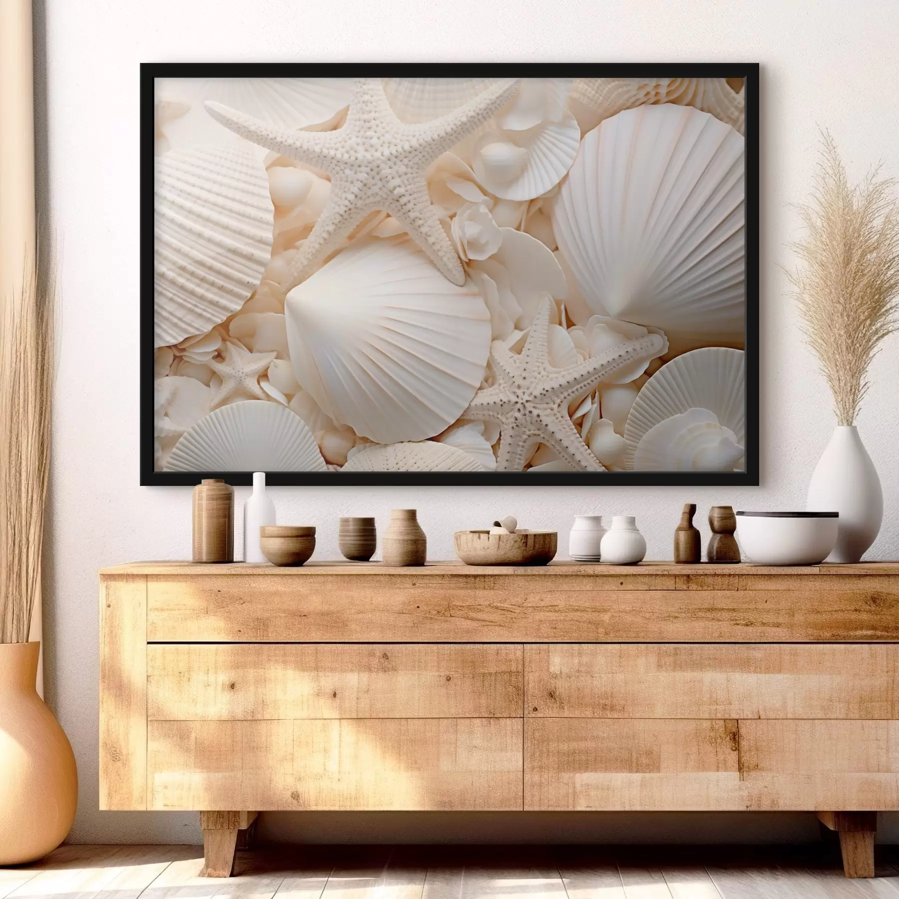Obraz Dekorativní bílé mušle a mořské hvězdice vytvářející jednobarevnou kompozici s texturou Č. f44392