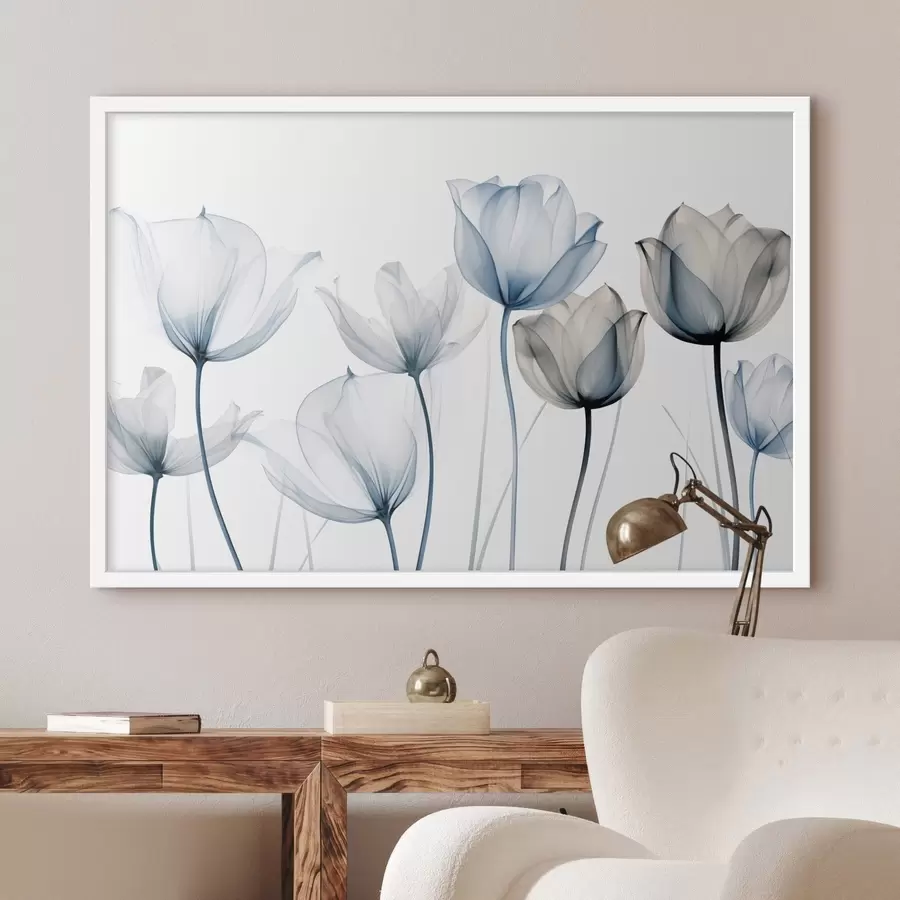 Fototapet Průsvitné modré a bílé tulipány s dlouhými stonky na hladkém bílém pozadí f44409