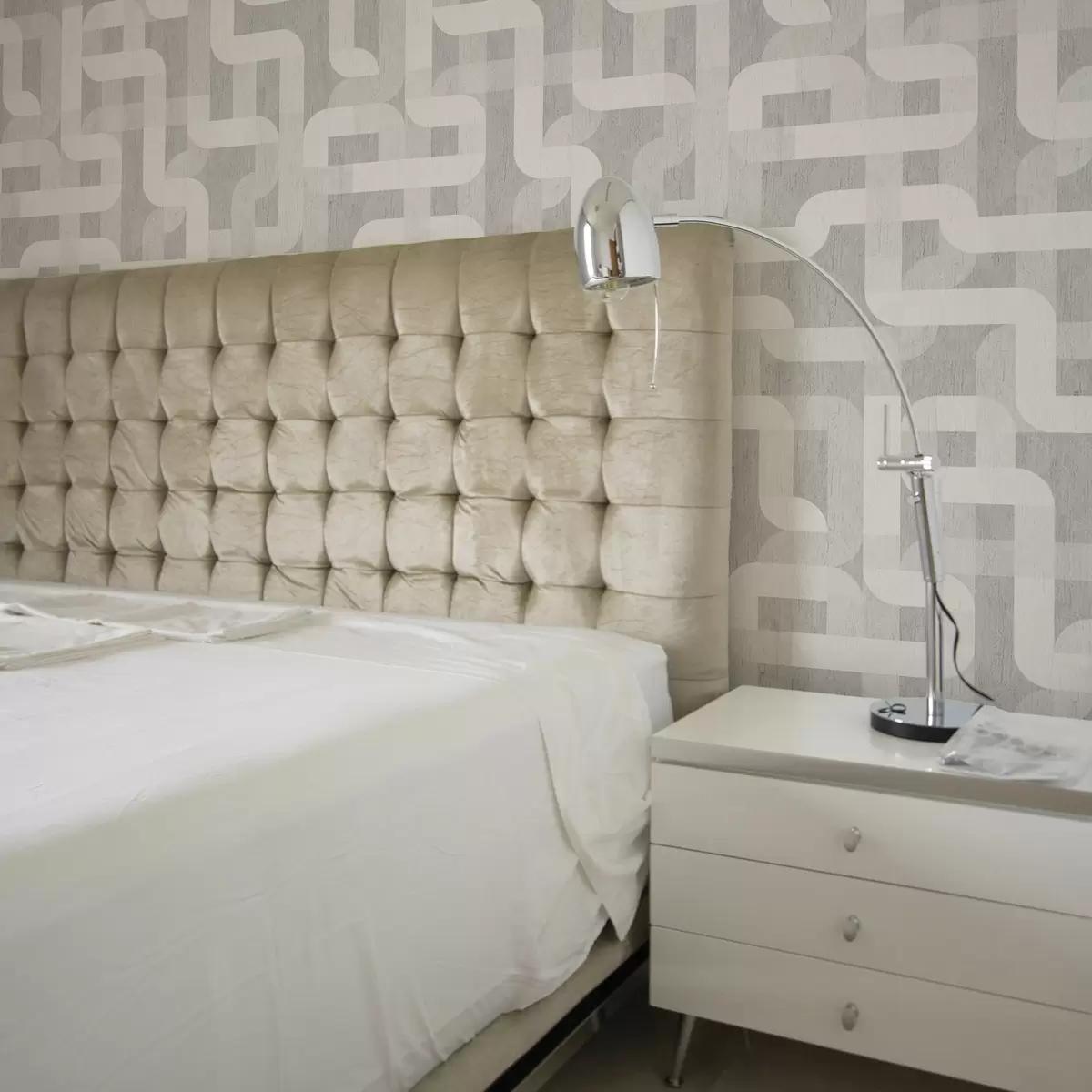 Tapety Moderní grafický vzor se zakřivenými liniemi a00190