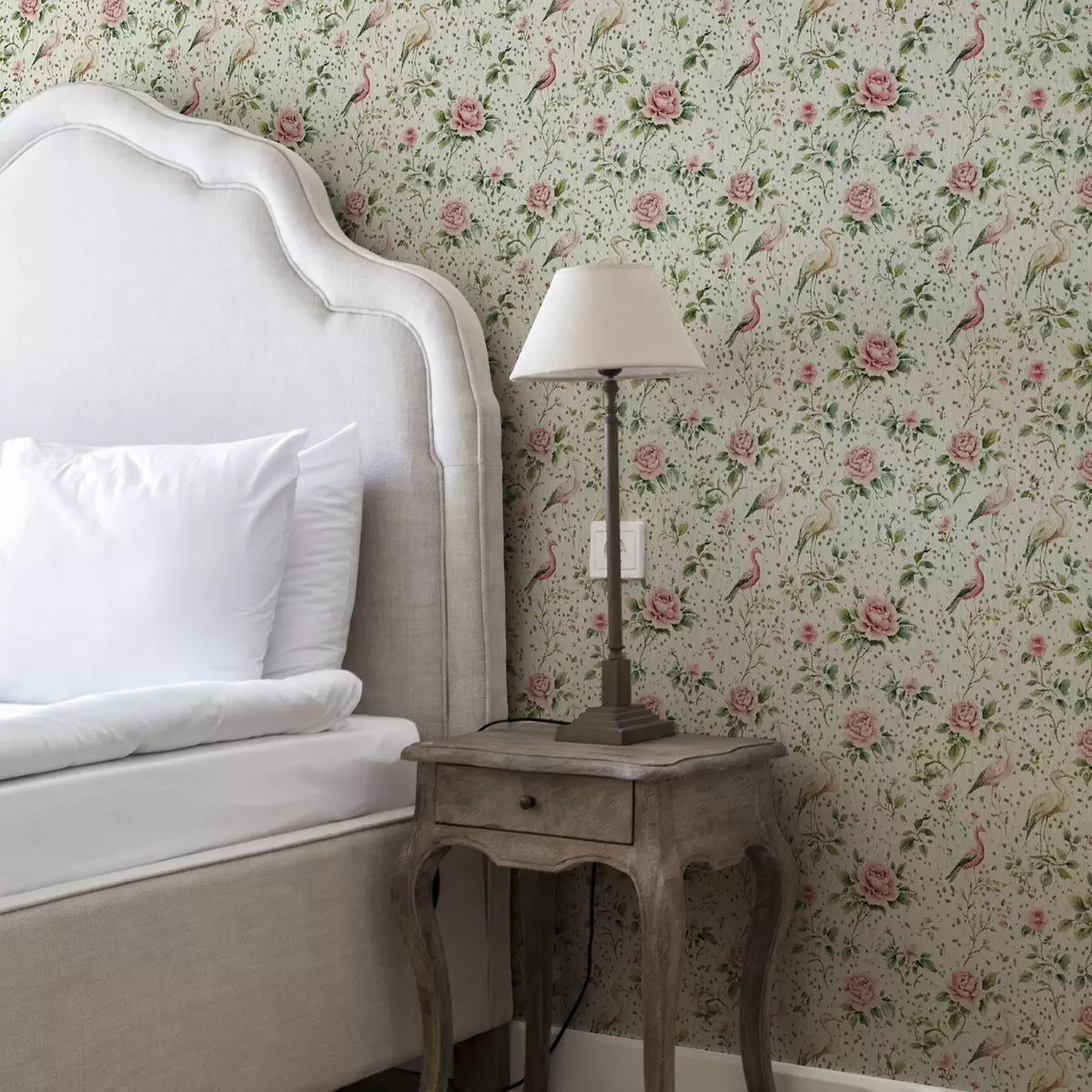 Tapety Pastelově růžové růže a ptáci v ošuntělém elegantním stylu a00201