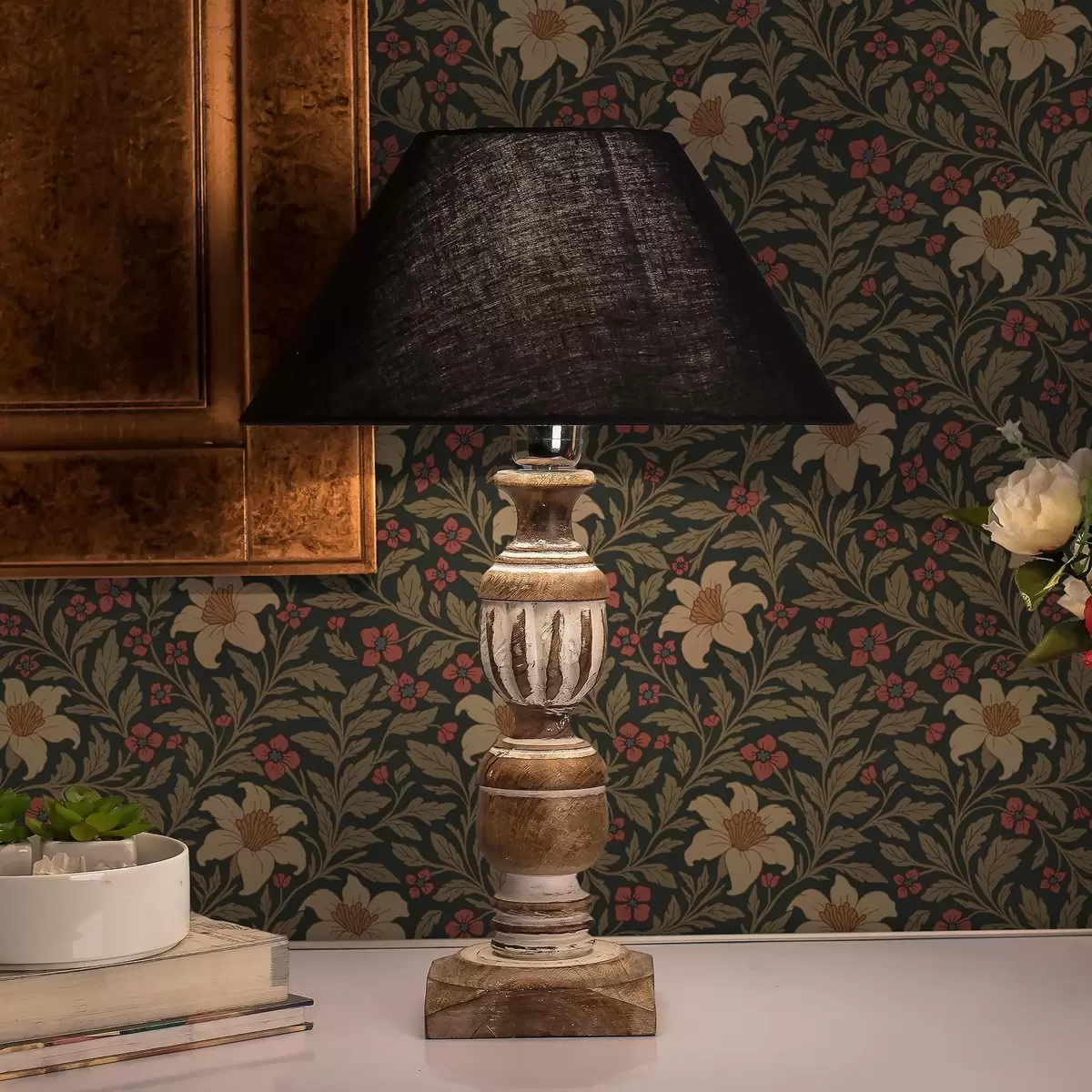 Tapety Tmavé pozadí se žlutými a červenými květy v secesním stylu a00293