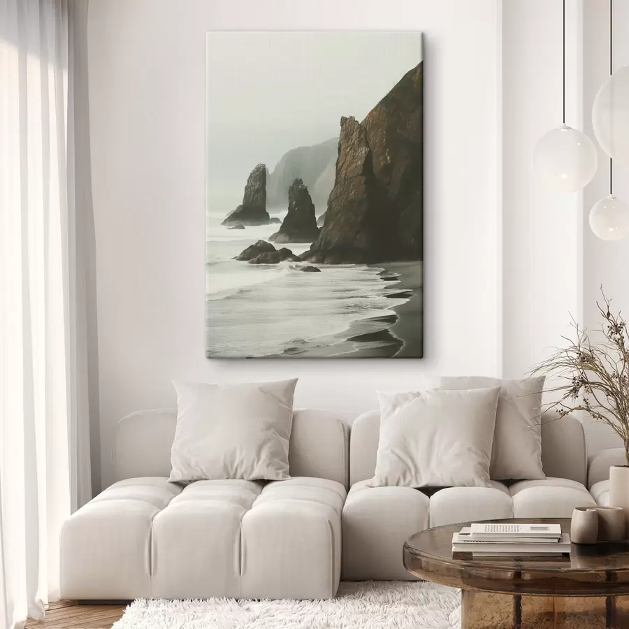 Obraz Skalnaté útesy a mořské pobřeží, vlny narážející na břeh,krajina s náladovou atmosférou, zemité tóny Č. s45193