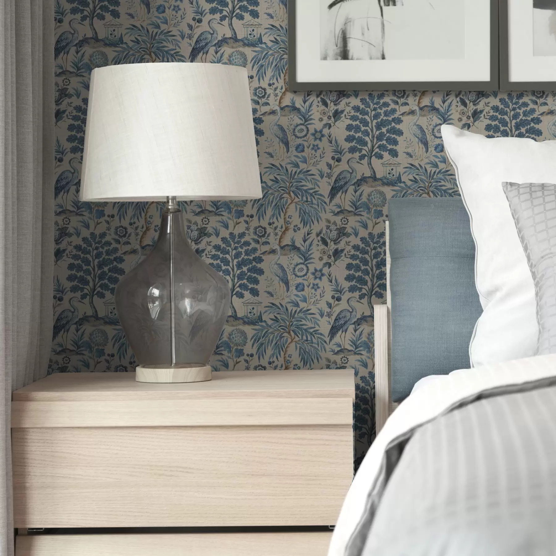 Fototapet Toile de Jouy s modrými ptáky a tropickými stromy a00382