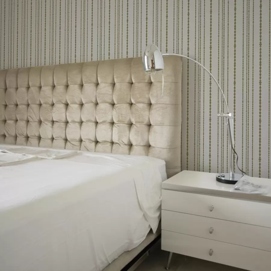 Fototapet Minimalistický vzor ve formě žlutých kapek ve svislém pruhu a00448