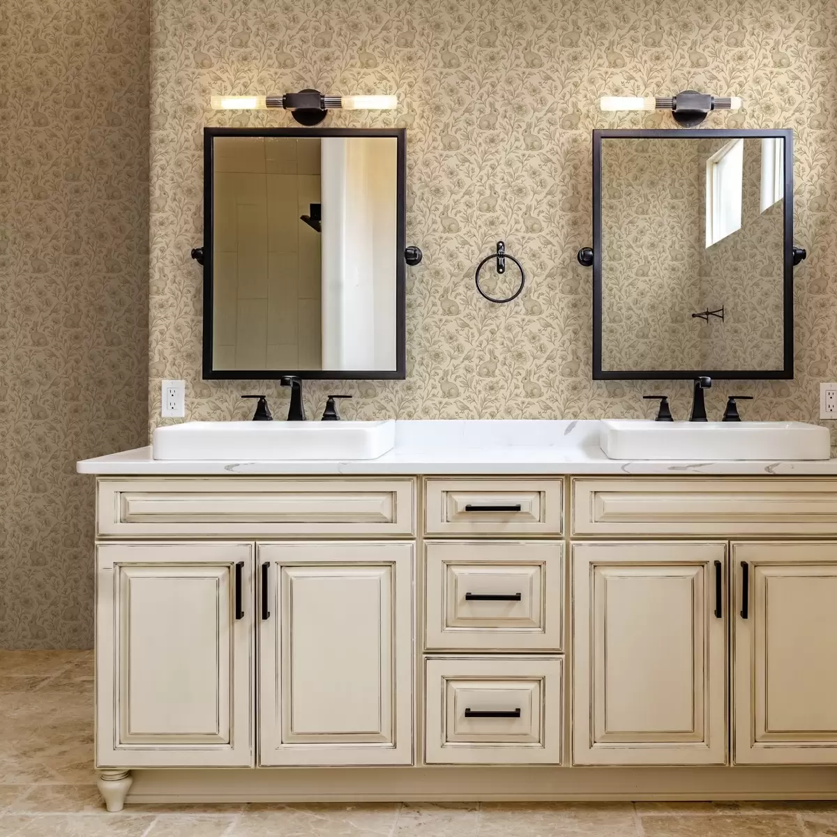 Tapety Králíci a ptáci v květinovém vzoru a00571