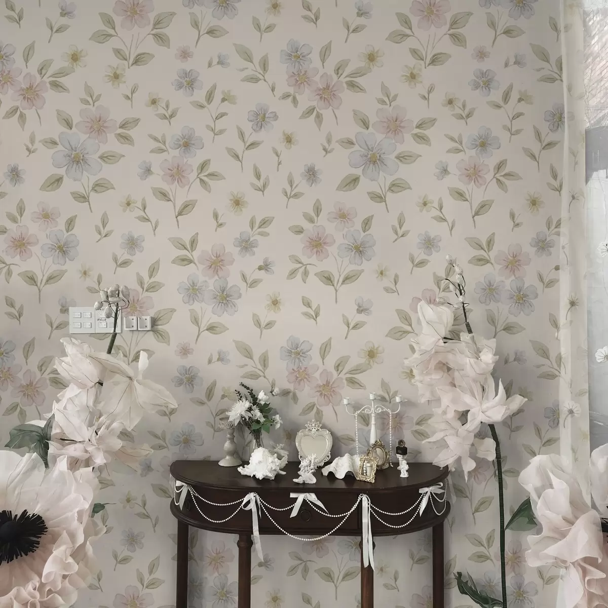 Tapety Pastelové luční květiny na krémovém pozadí a00596