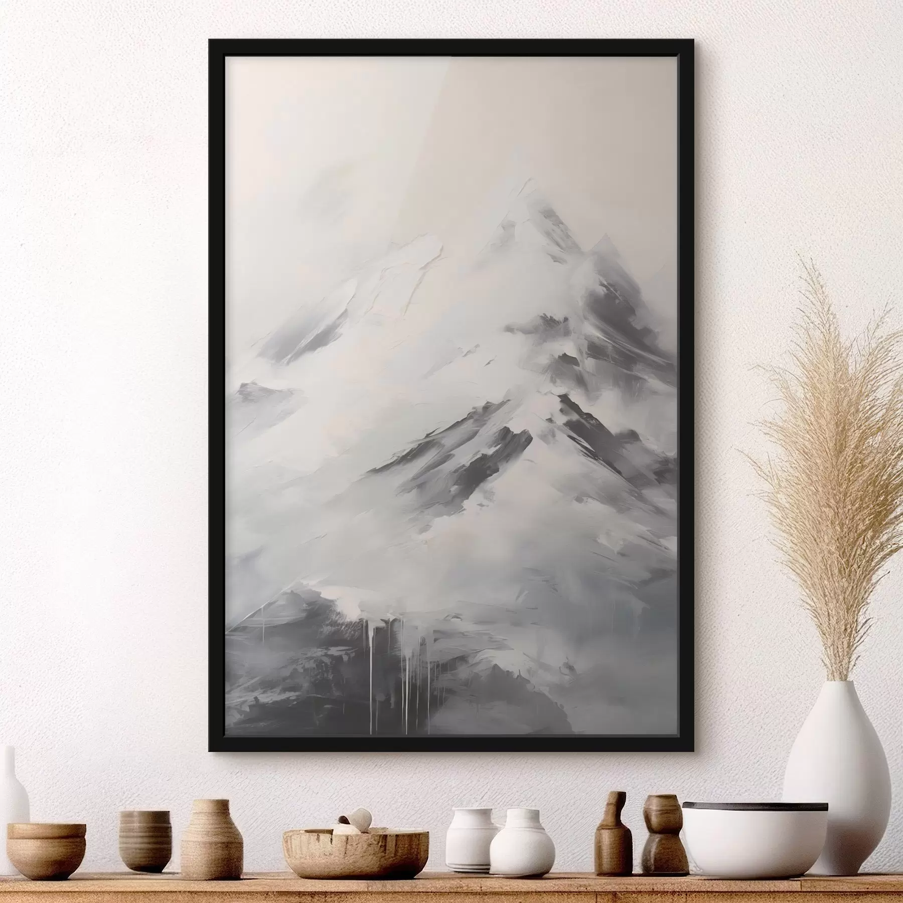 Fototapet Zasněžené horské vrcholy se šedými stíny, šedá obloha, tahy štětcem, texturované, minimalistické f45932