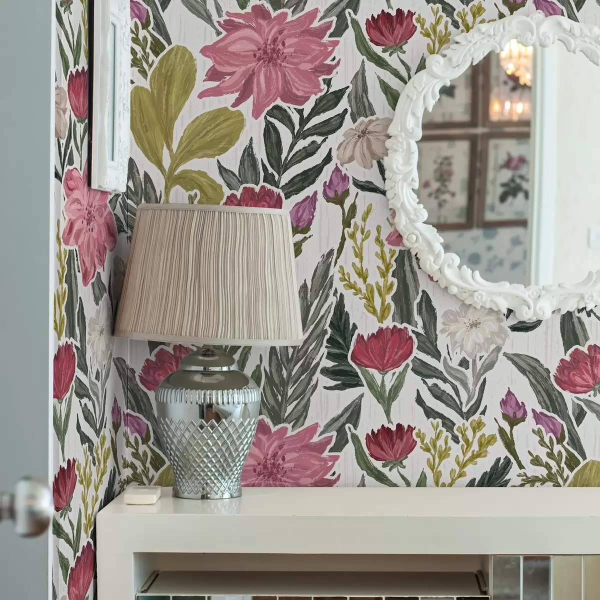 Tapety Svěží růžové a krémové květy na bílém pozadí, impasto textura a00629v1