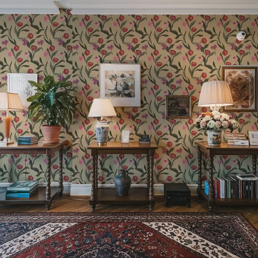 Fototapet Růžovočervené květy na béžovém pozadí, ručně malovaná textura a00631