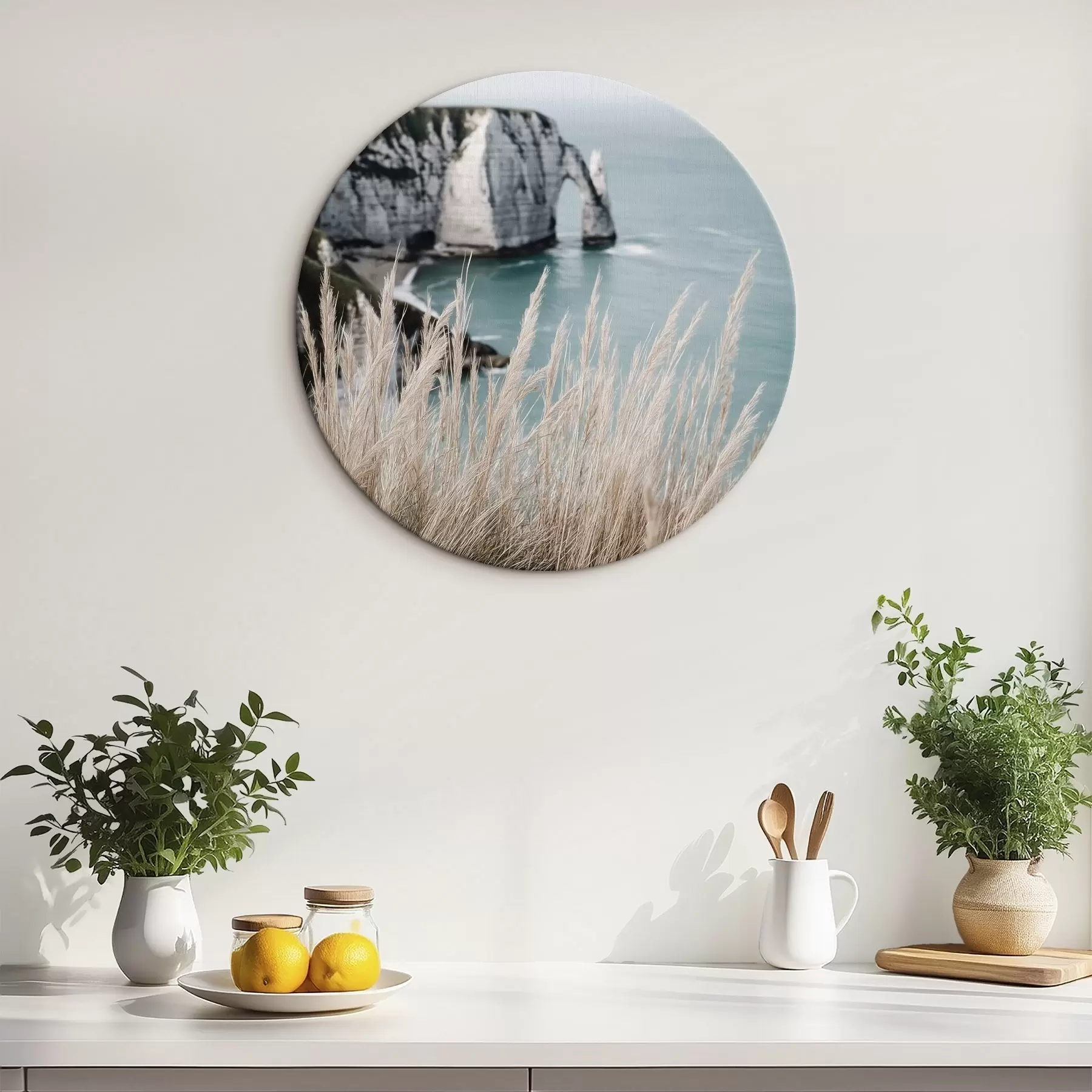 Obraz Moře a skalní oblouk, pohled skrz suché trávy Č. r46142