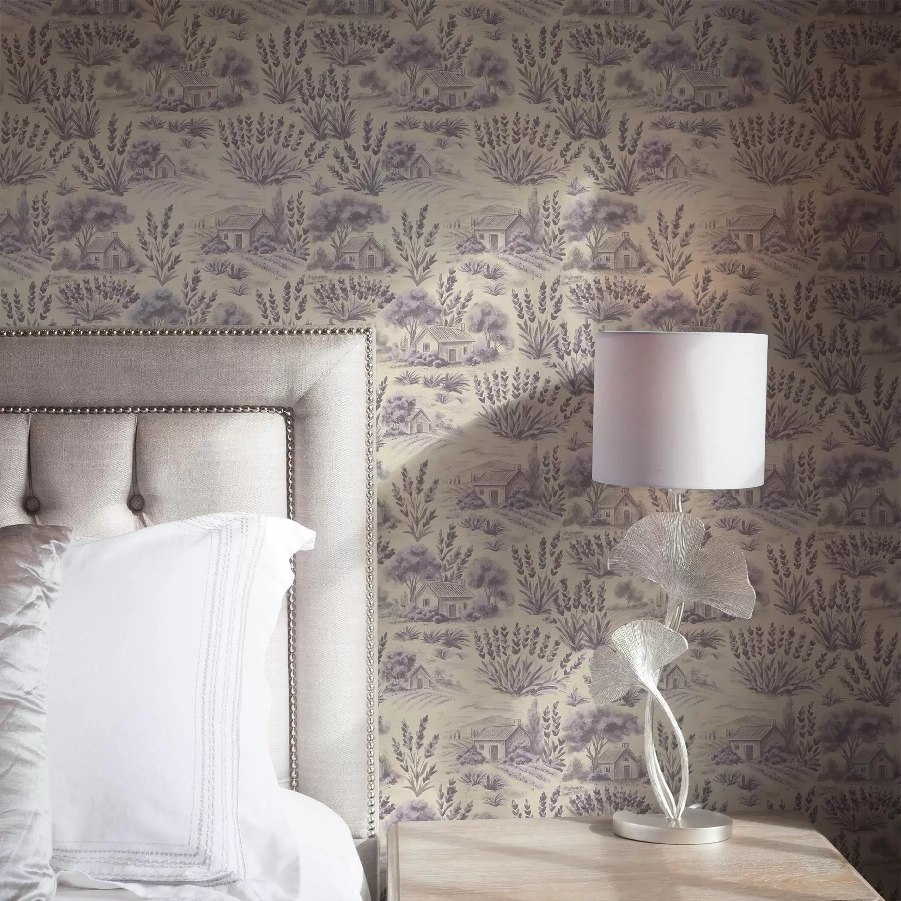 Fototapet Levandulová pole a domy v pastelových barvách a00765