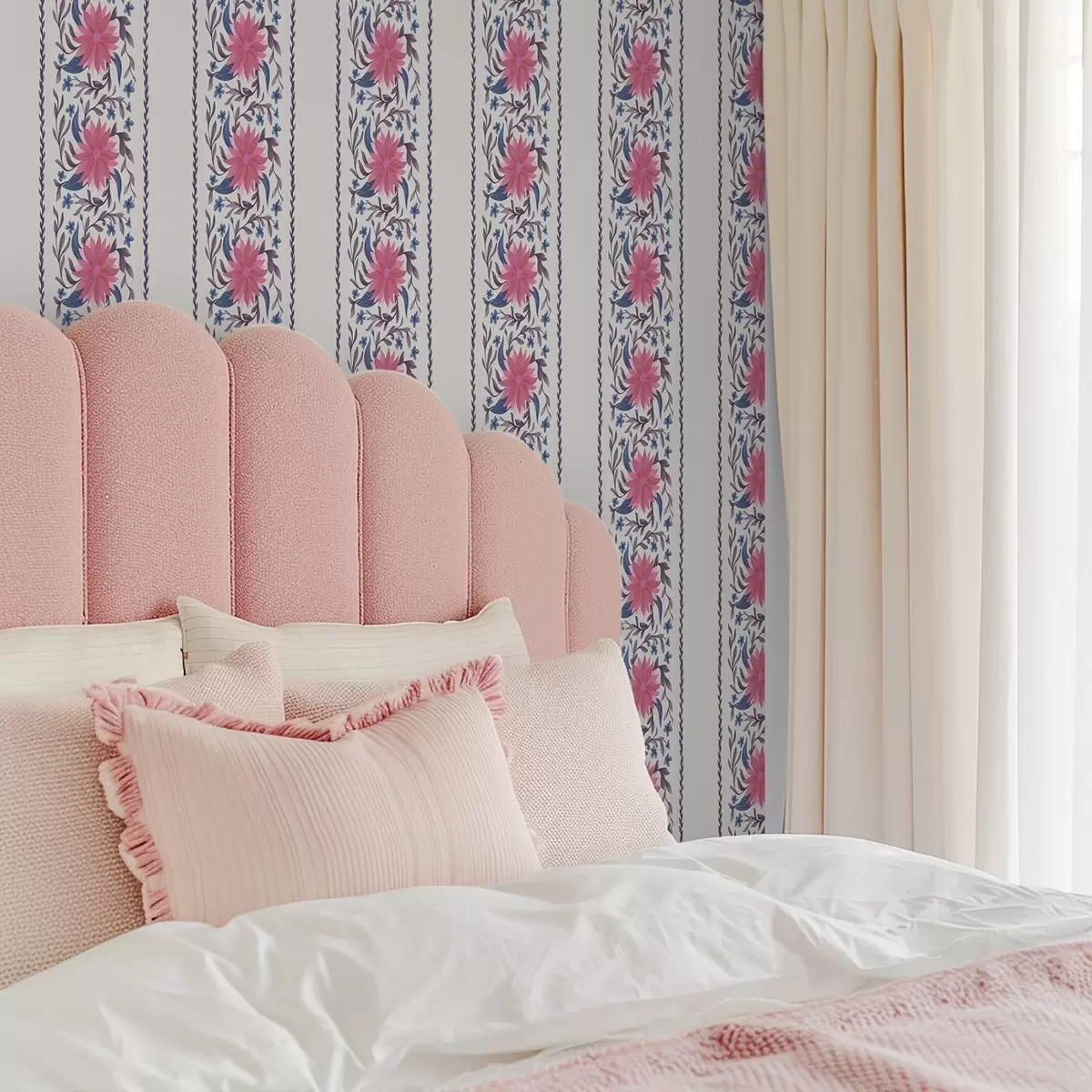 Tapety Vertikální květinové pruhy v růžovo-fialových tónech a00810