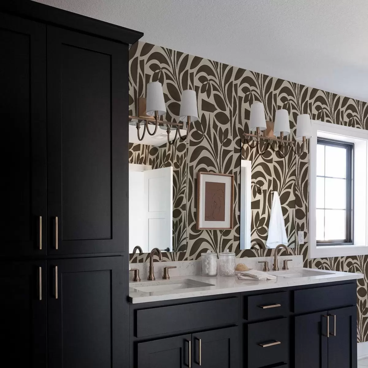 Tapety Geometrické siluety listů, tmavě hnědé na béžovém pozadí a00679v1