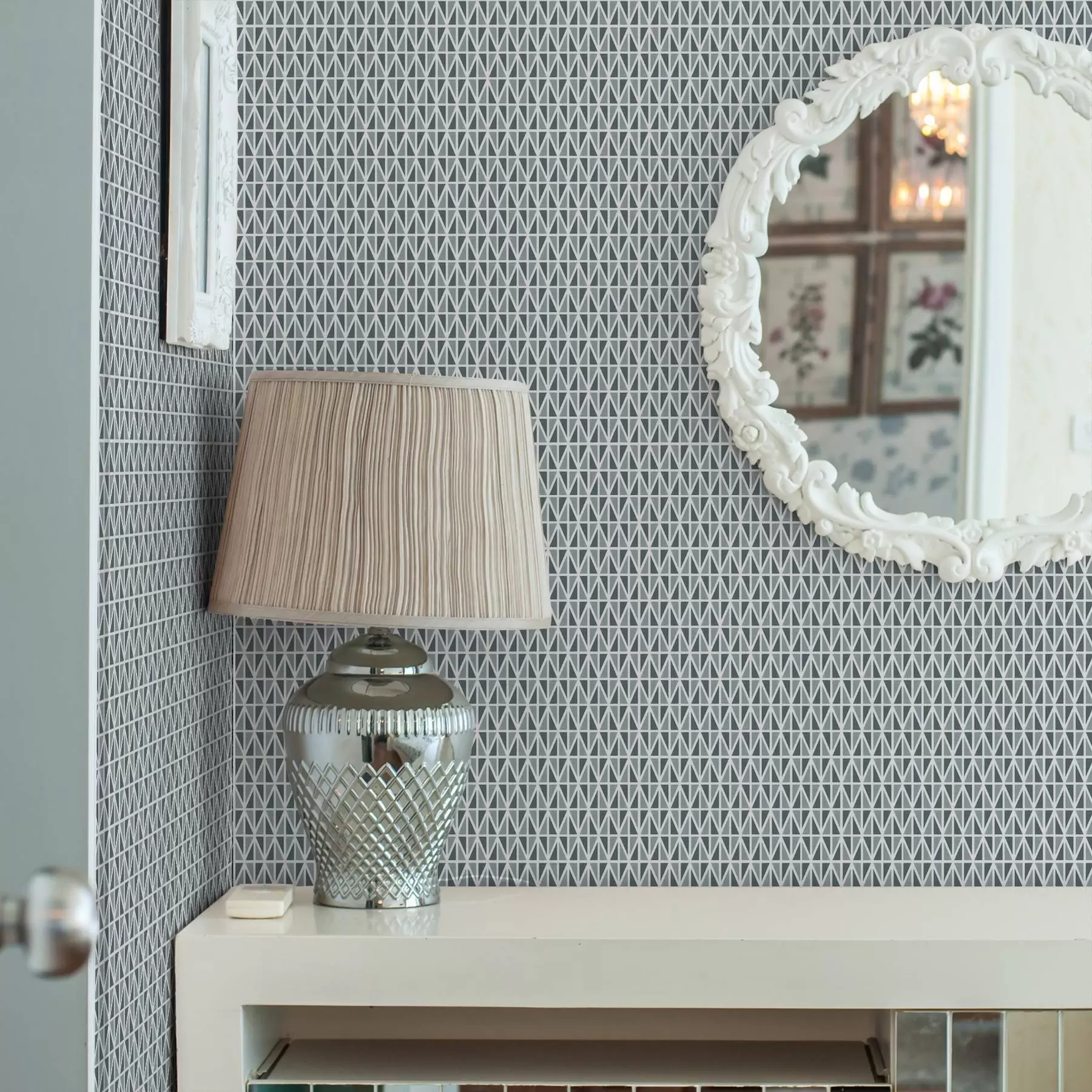 Fototapet Jemná bílá diamantová mřížka na tlumené modrozelené barvě a00903