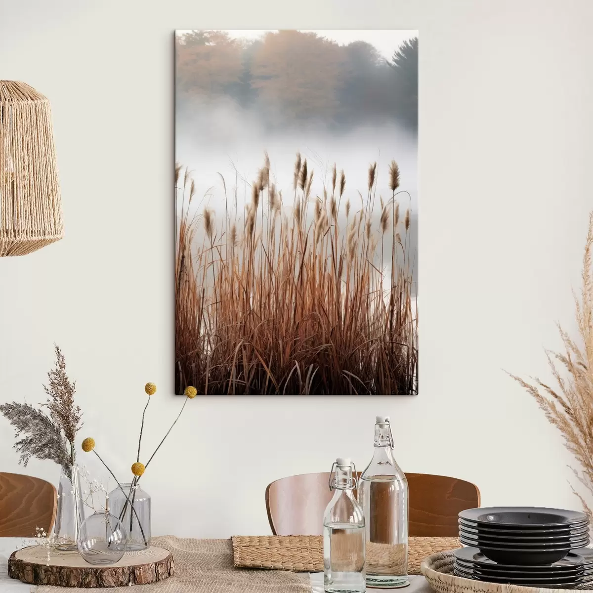 Obraz Vysoké rákosí rostoucí ve vodní ploše, voda odráží rákosí, mlhavé pozadí, měkké světlo, přírodní scéna Č. s46696