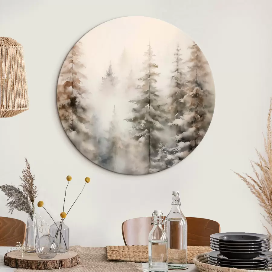 Obraz Vysoké borovice pokryté sněhem, stojící v zamlženém lese, jemná, tlumená zimní scéna Č. r46701