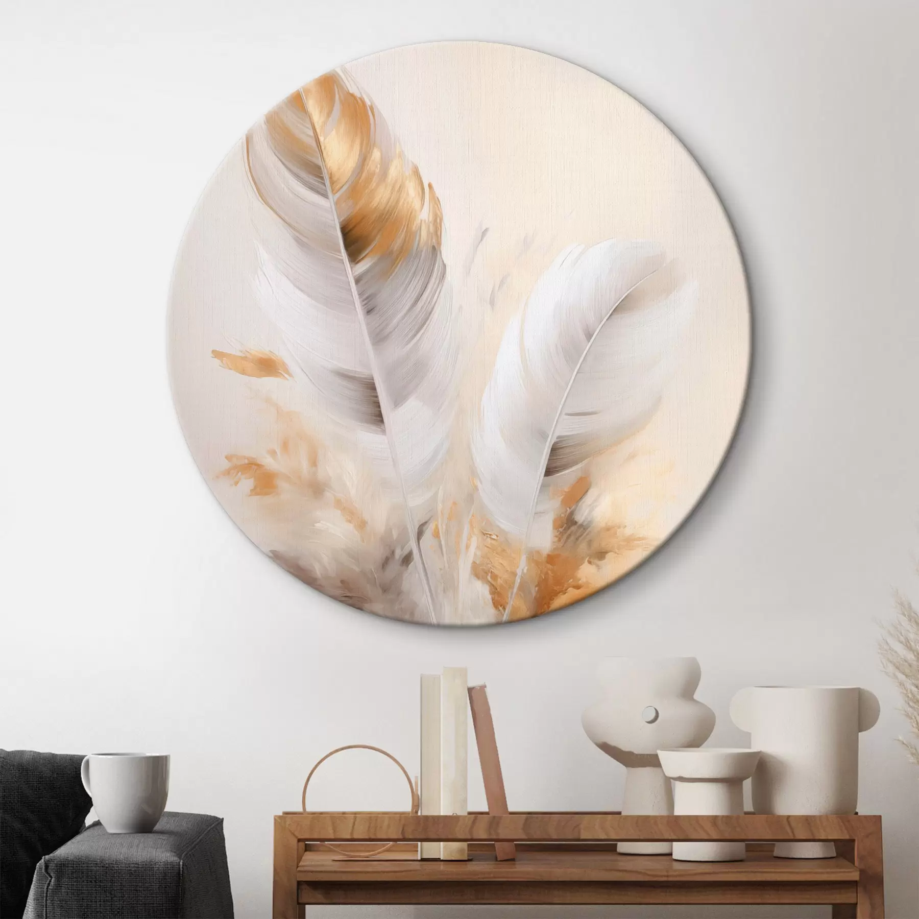 Obraz Abstraktní peří, obklopené béžovými a hnědými chmýřími, měkké a jemné, na světle béžovém pozadí Č. r46711