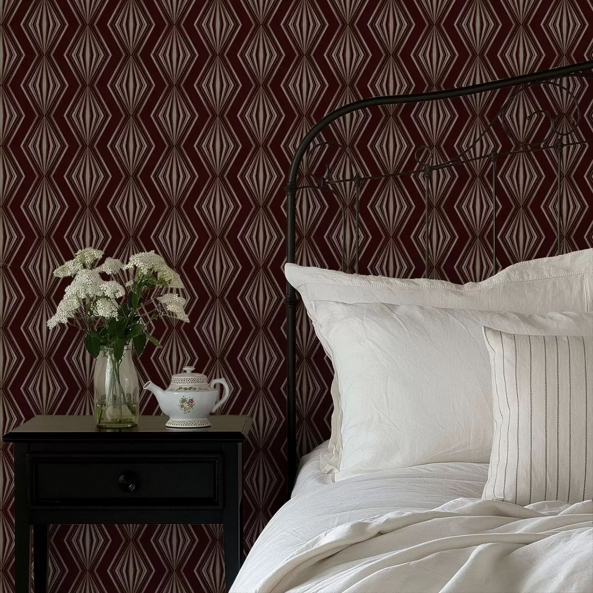 Tapety Diamantový geometrický vzor na vínově hnědém pozadí a00925v1