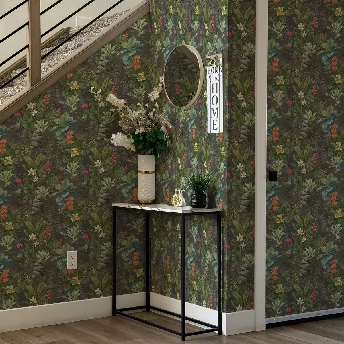 Tapety Temná tropická zahrada s jasnými květinami a listovím a01079