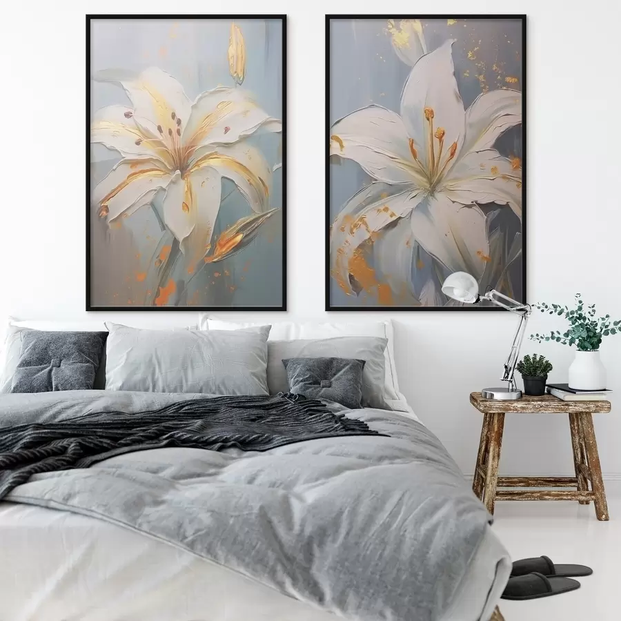 Fototapet Bílé lilie se žlutými tahy na modrém pozadí d00497