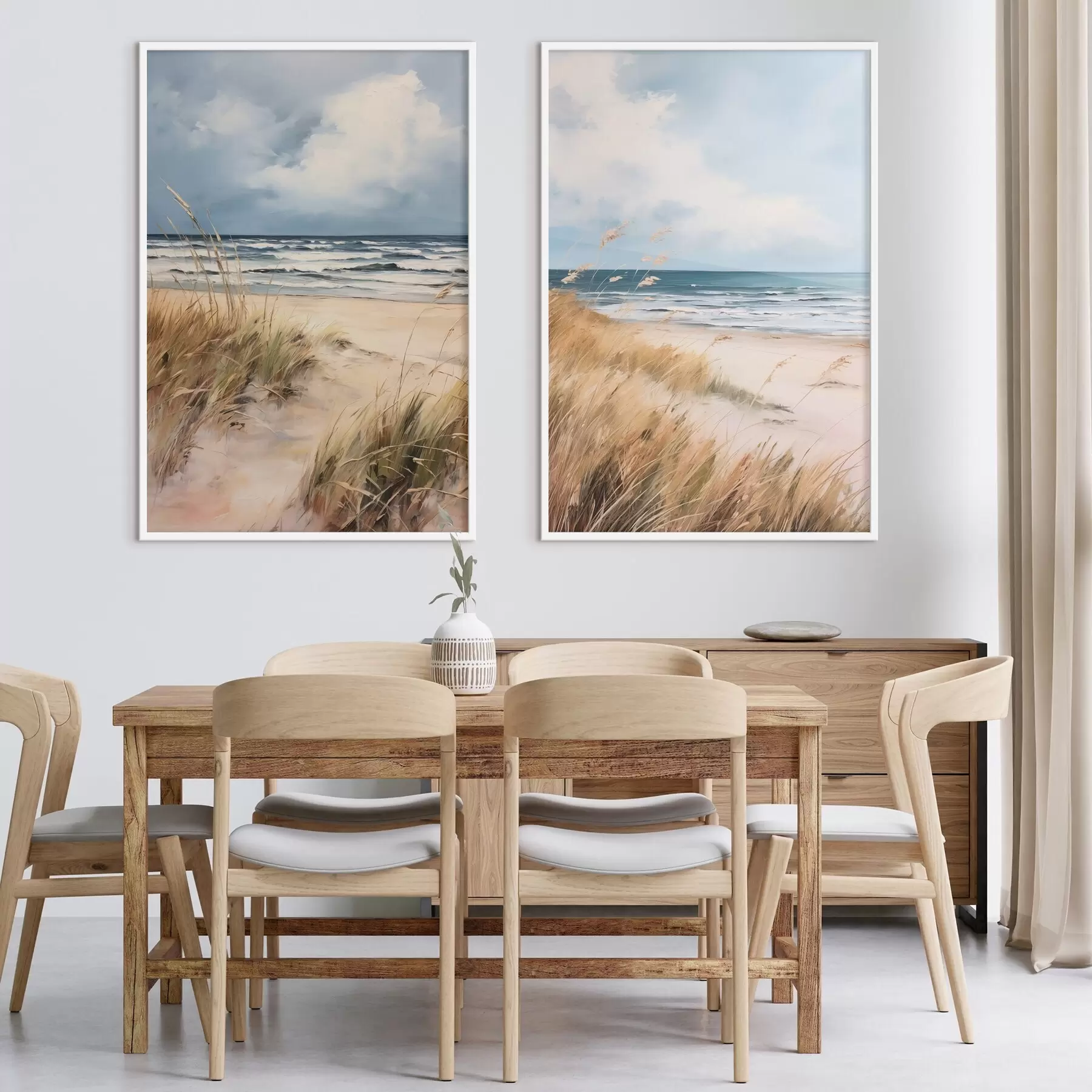 Fototapet Písečná pláž s vysokou trávou v popředí, oceán s vlnami a zataženou oblohou v pozadí d00521