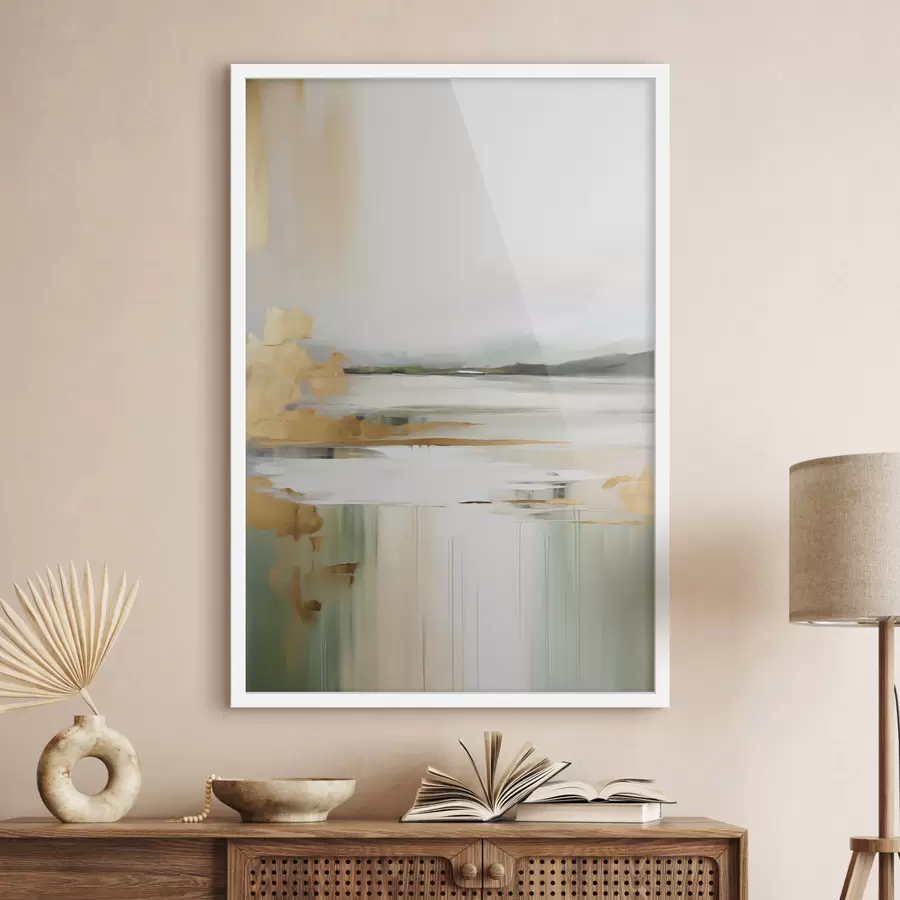 Fototapet Abstraktní krajina se žlutými a zelenými tóny, voda odrážející oblohu a vzdálené hory, bledá, zamlžená obloha f47438