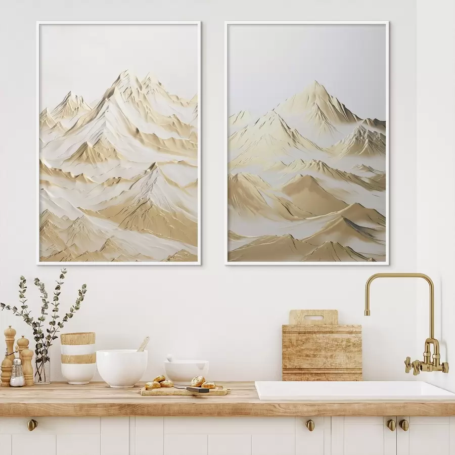 Fototapet Krajina se žlutými, sněhem pokrytými horami s ostrými vrcholy a hlubokými údolími pod jasnou oblohou d01236