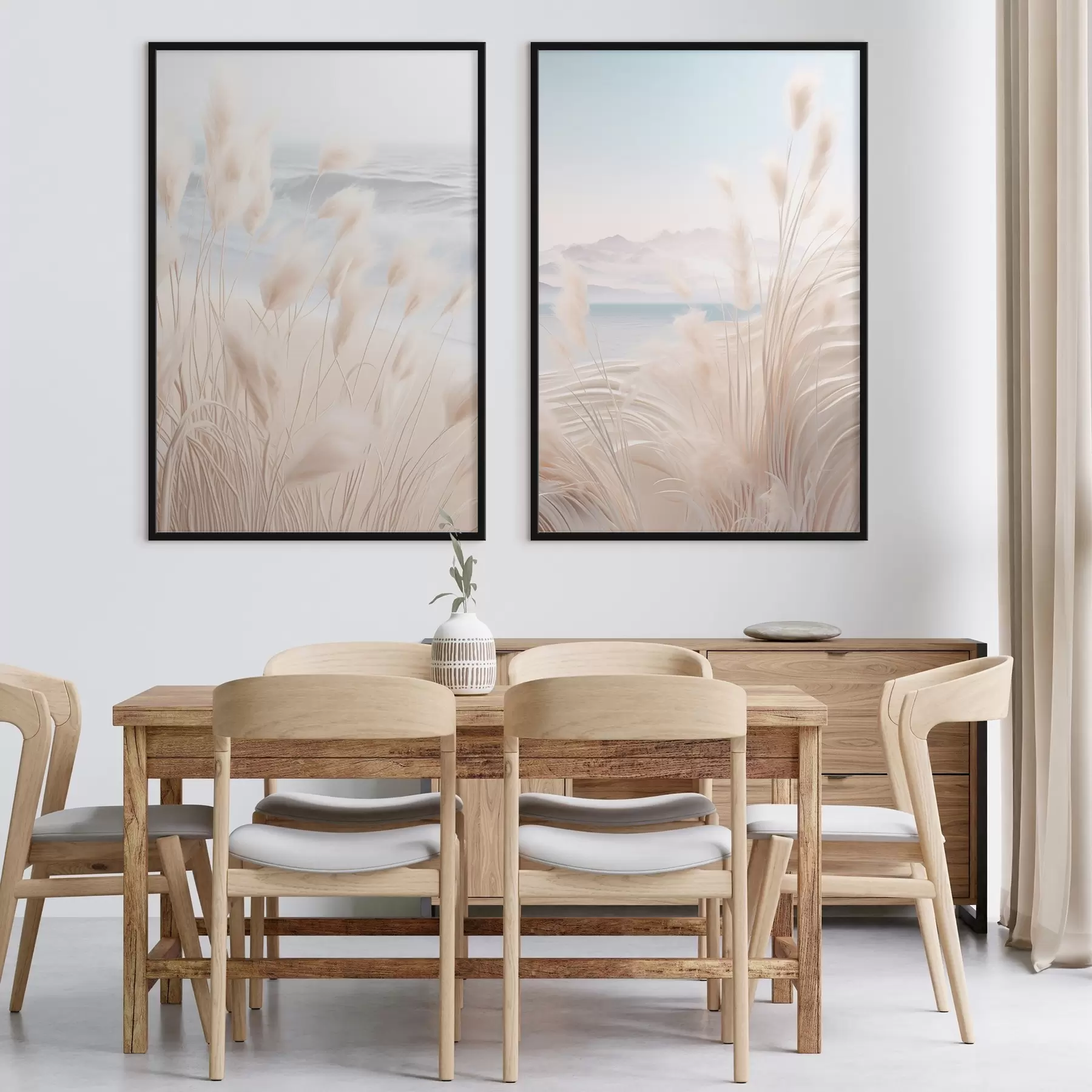 Fototapet Vysoká, péřovitá tráva pampas v jemných béžových tónech v popředí, s písečnou pláží v pozadí d01242