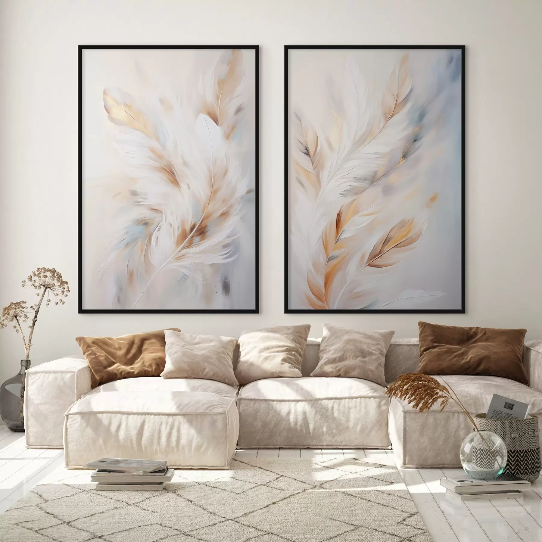 Fototapet Velká, měkká peříčka v kombinaci bílé, žluté a hnědé barvy na světlém, abstraktním pozadí. d01247