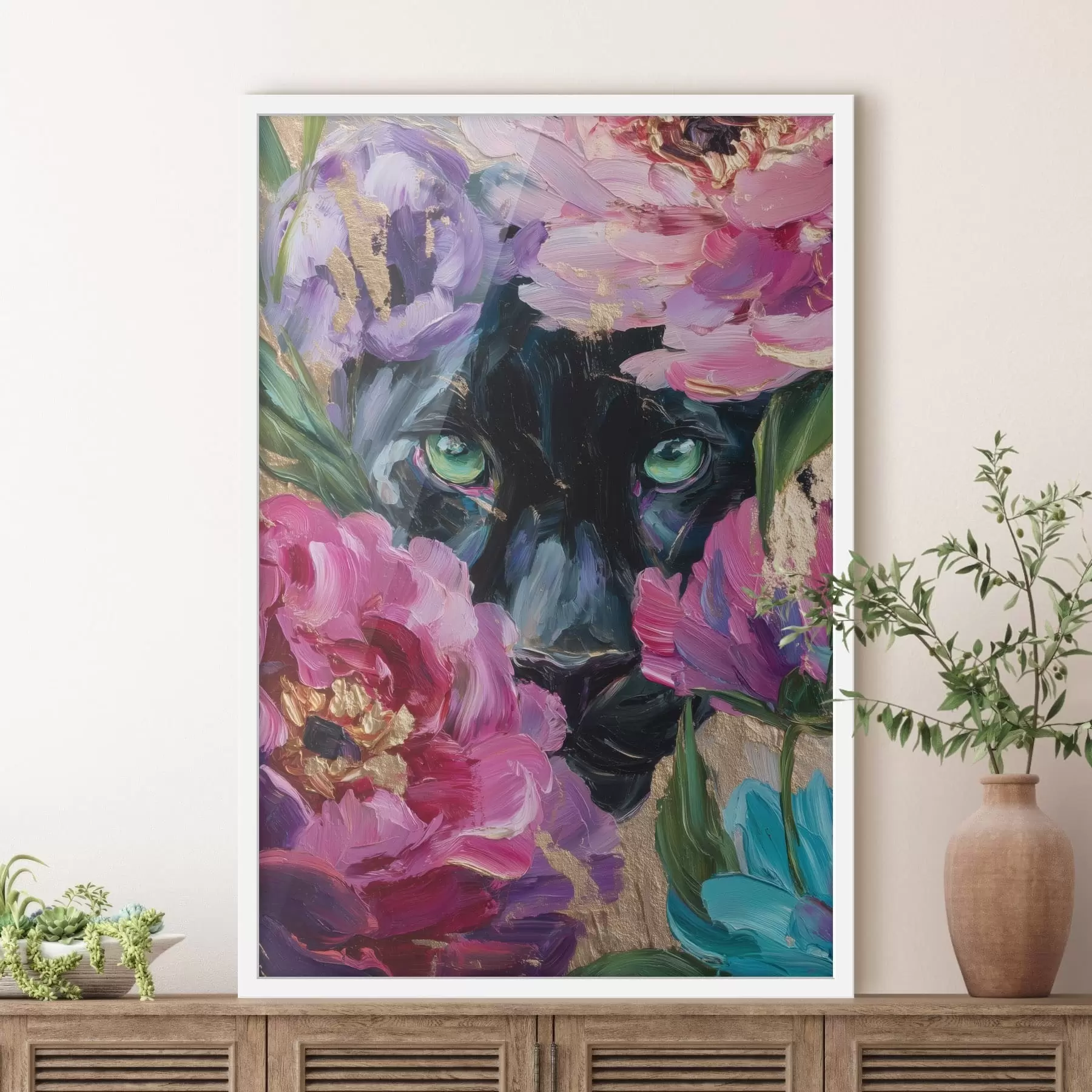 Fototapet černá pantera vykukuje mezi pivoňkami f47936