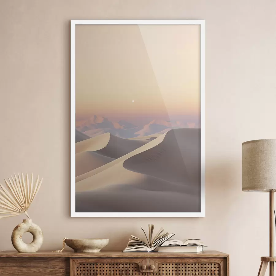 Fototapet Pouštní krajina s vlnícími se písečnými dunami pod jemně pastelovou oblohou, v pozadí vzdálené hory f47865